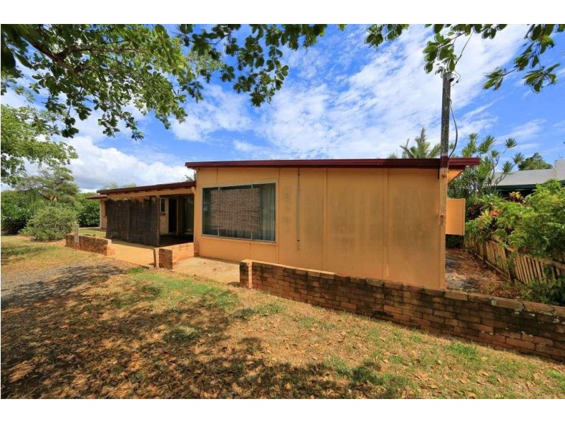 39 Bathurst Street, Elliott Heads QLD 4670
