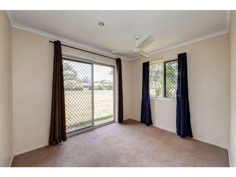 39 Bathurst Street, Elliott Heads QLD 4670