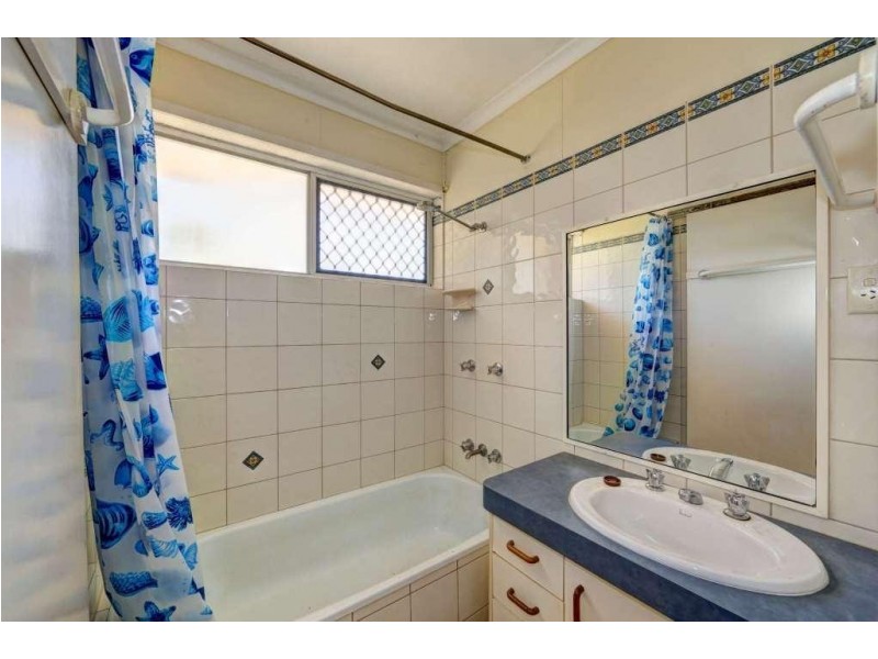 39 Bathurst Street, Elliott Heads QLD 4670