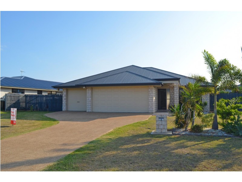 3 Peggy Drive, Coral Cove QLD 4670