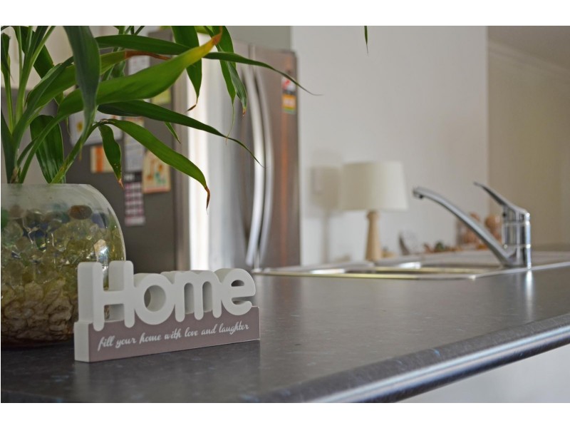 3 Peggy Drive, Coral Cove QLD 4670