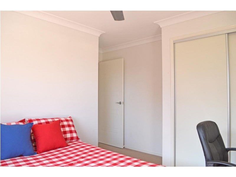 3 Peggy Drive, Coral Cove QLD 4670