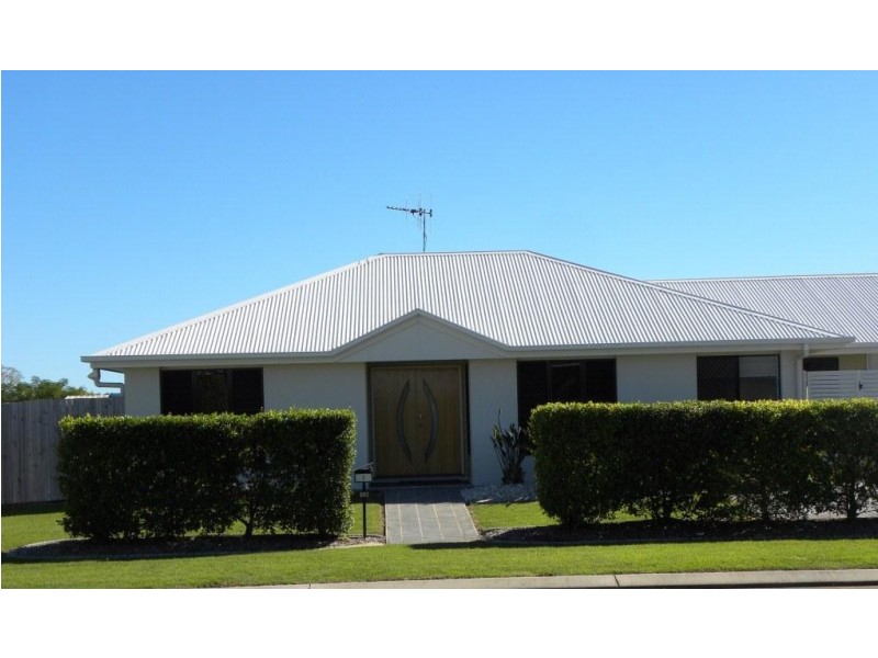 2/119 Davidson Street, Bargara QLD 4670