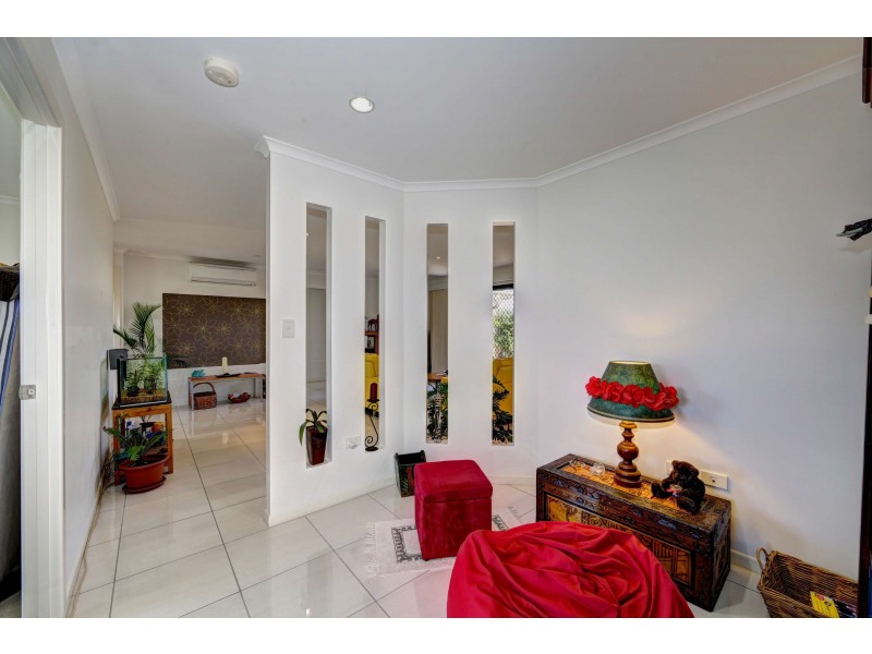 2/119 Davidson Street, Bargara QLD 4670