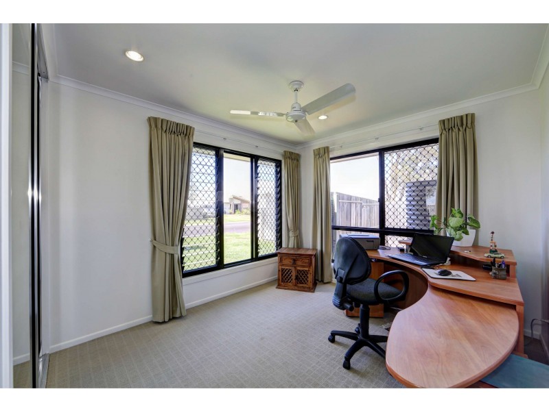 2/119 Davidson Street, Bargara QLD 4670