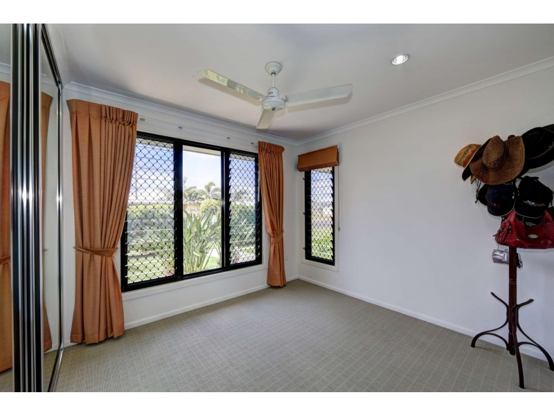 2/119 Davidson Street, Bargara QLD 4670