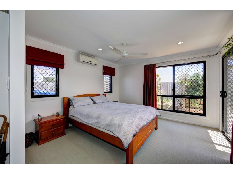 2/119 Davidson Street, Bargara QLD 4670