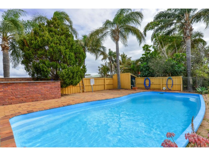 63 Watsons Road, Bargara QLD 4670