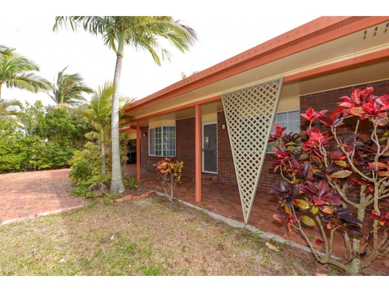 63 Watsons Road, Bargara QLD 4670