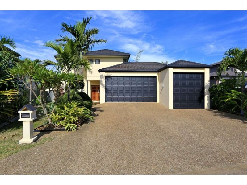 14 Robert John Circuit, Coral Cove QLD 4670