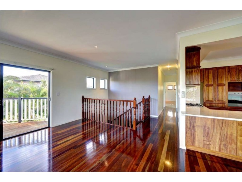 14 Robert John Circuit, Coral Cove QLD 4670