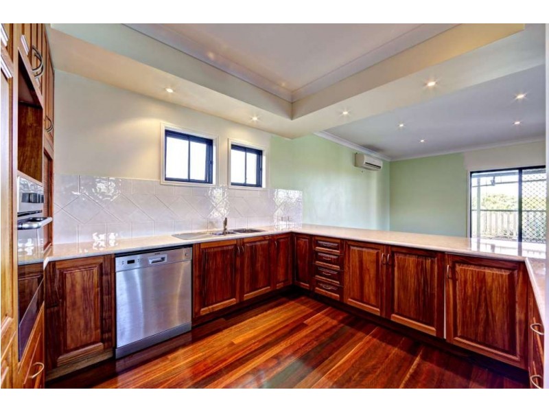 14 Robert John Circuit, Coral Cove QLD 4670