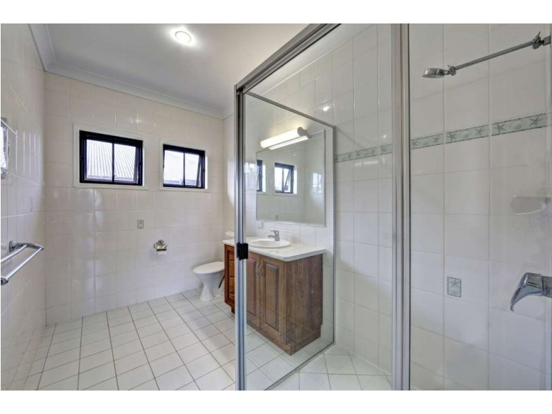 14 Robert John Circuit, Coral Cove QLD 4670