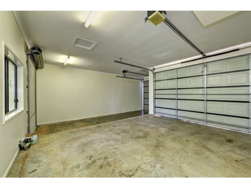 14 Robert John Circuit, Coral Cove QLD 4670