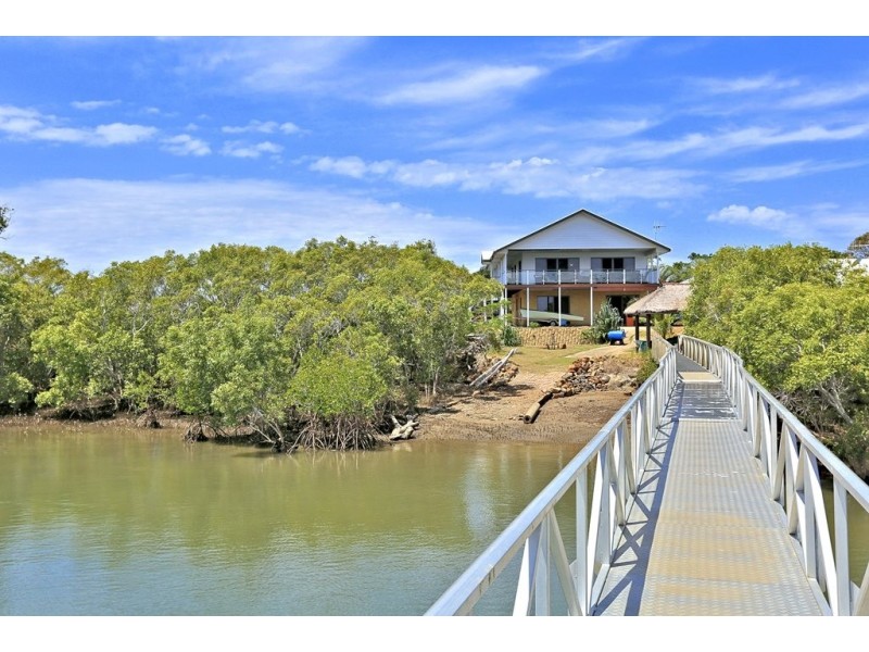 22 Corser Street, Burnett Heads QLD 4670