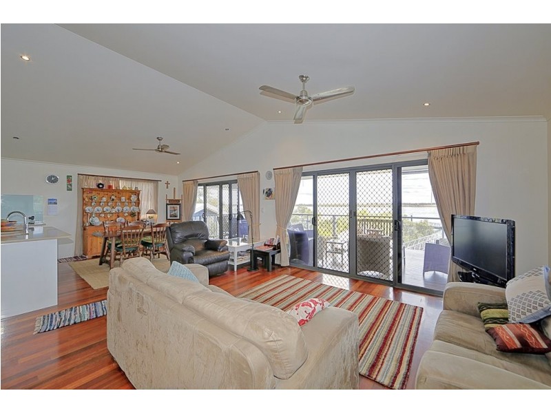 22 Corser Street, Burnett Heads QLD 4670