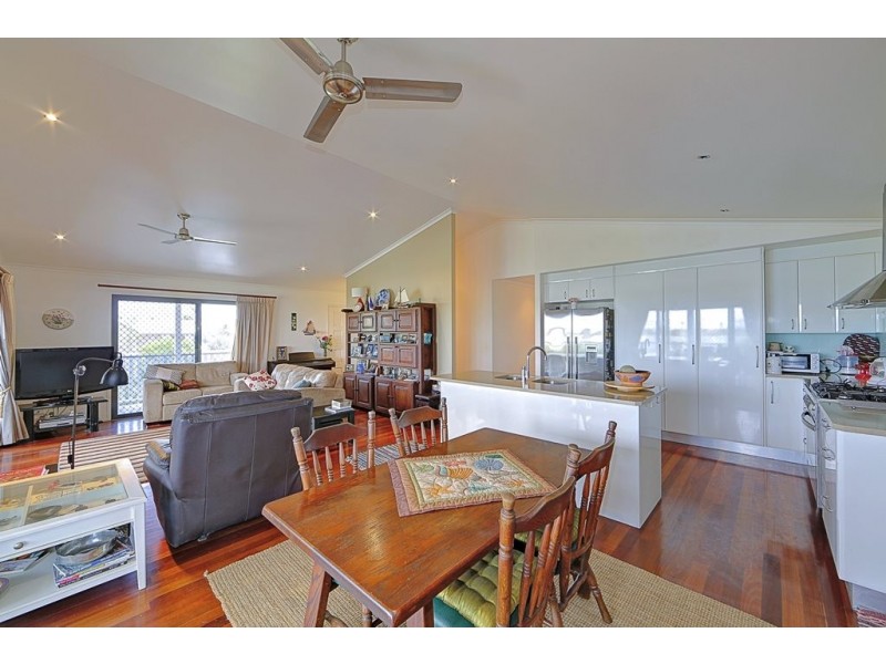 22 Corser Street, Burnett Heads QLD 4670