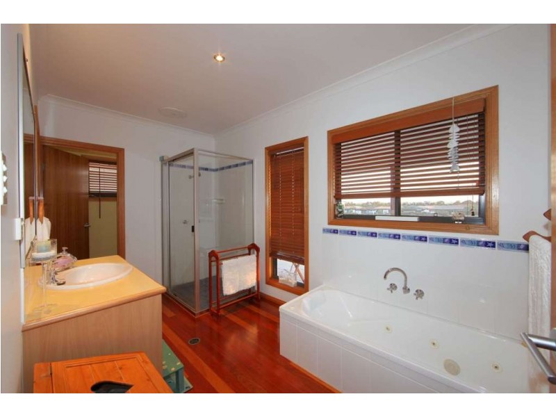 132 Woongarra Scenic Drive, Bargara QLD 4670