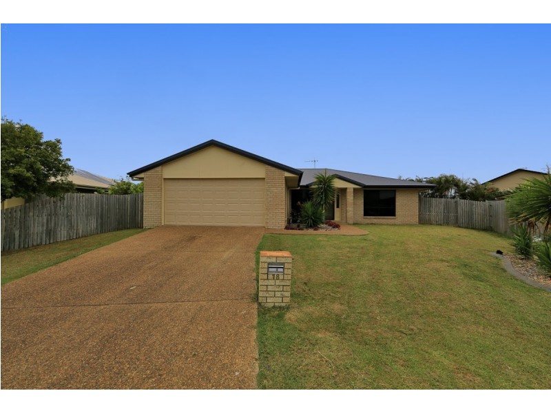 18 Toppers Drive, Coral Cove QLD 4670