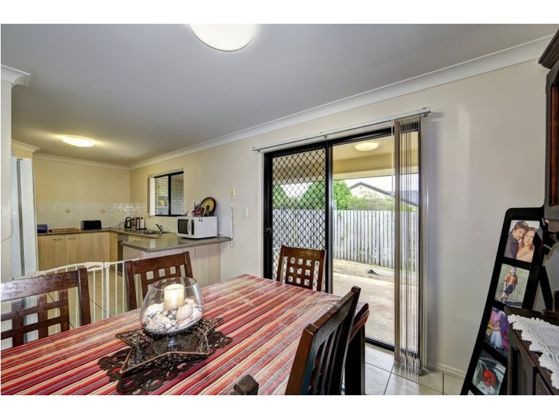 18 Toppers Drive, Coral Cove QLD 4670