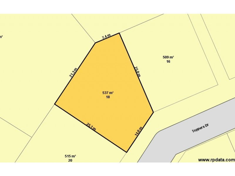 18 Toppers Drive, Coral Cove QLD 4670