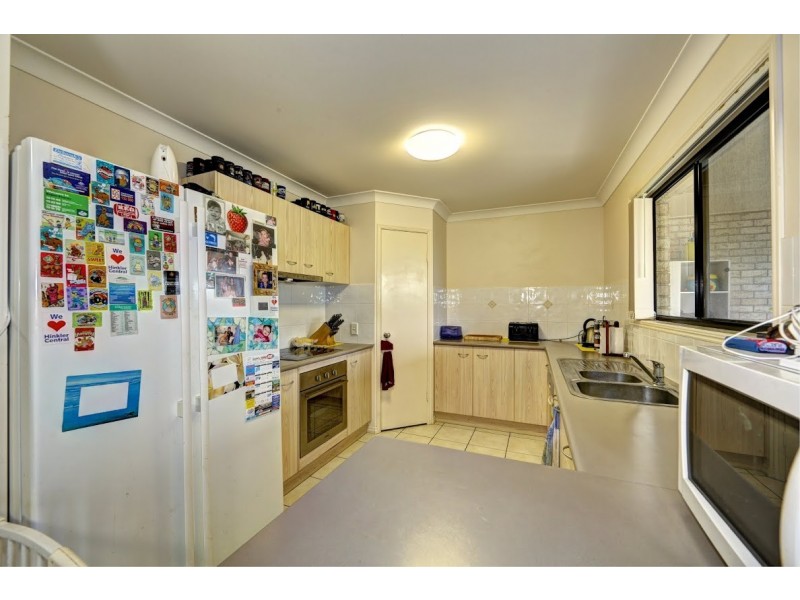 18 Toppers Drive, Coral Cove QLD 4670