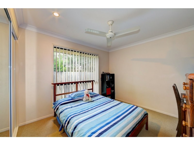 18 Toppers Drive, Coral Cove QLD 4670