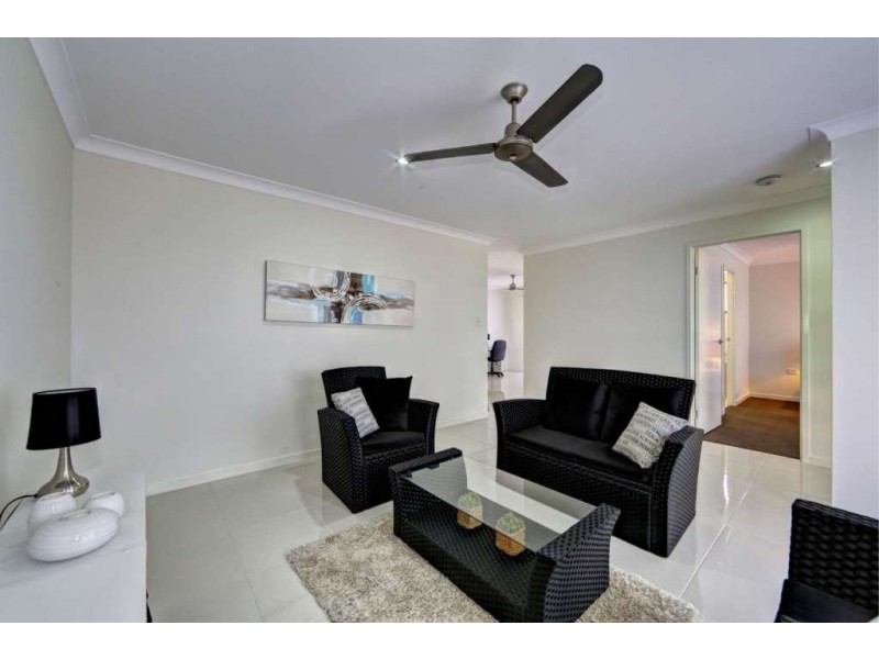 2 Sandstone Street, Burnett Heads QLD 4670