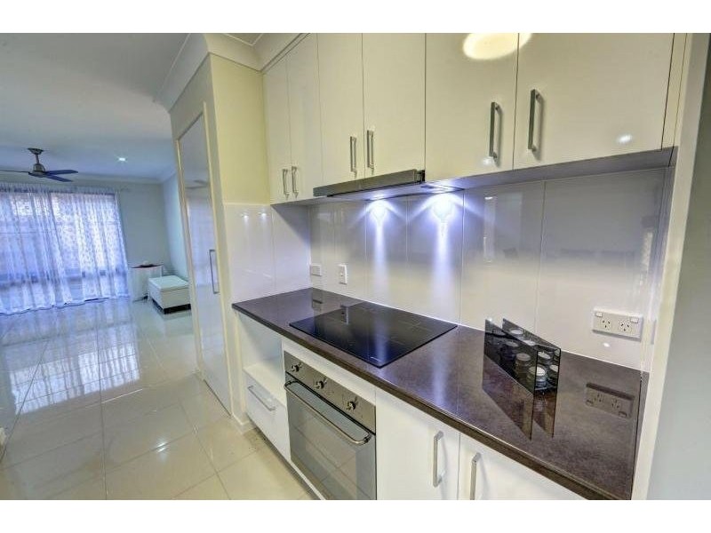2 Sandstone Street, Burnett Heads QLD 4670