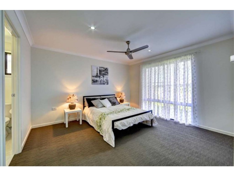 2 Sandstone Street, Burnett Heads QLD 4670