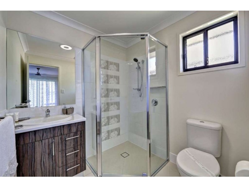 2 Sandstone Street, Burnett Heads QLD 4670