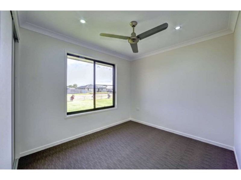 2 Sandstone Street, Burnett Heads QLD 4670