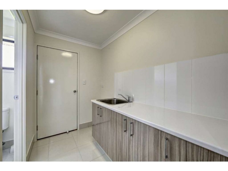 2 Sandstone Street, Burnett Heads QLD 4670