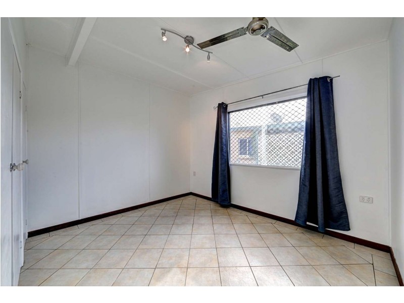 25 Bathurst Street, Elliott Heads QLD 4670