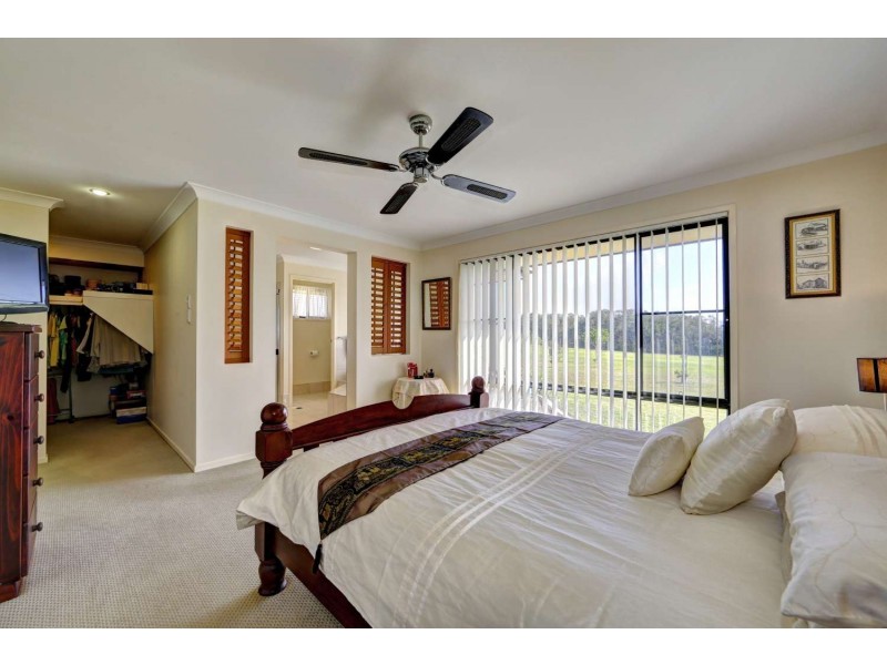 44 Bisdee Street, Coral Cove QLD 4670