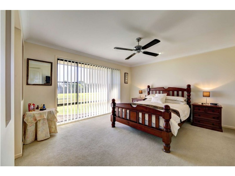 44 Bisdee Street, Coral Cove QLD 4670