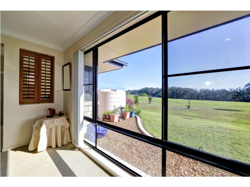 44 Bisdee Street, Coral Cove QLD 4670