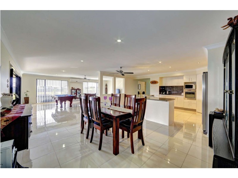 44 Bisdee Street, Coral Cove QLD 4670