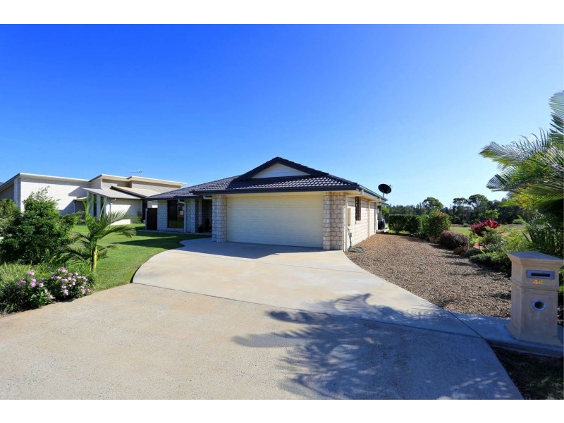 44 Bisdee Street, Coral Cove QLD 4670