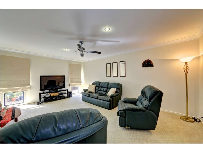 44 Bisdee Street, Coral Cove QLD 4670