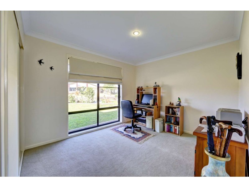 44 Bisdee Street, Coral Cove QLD 4670