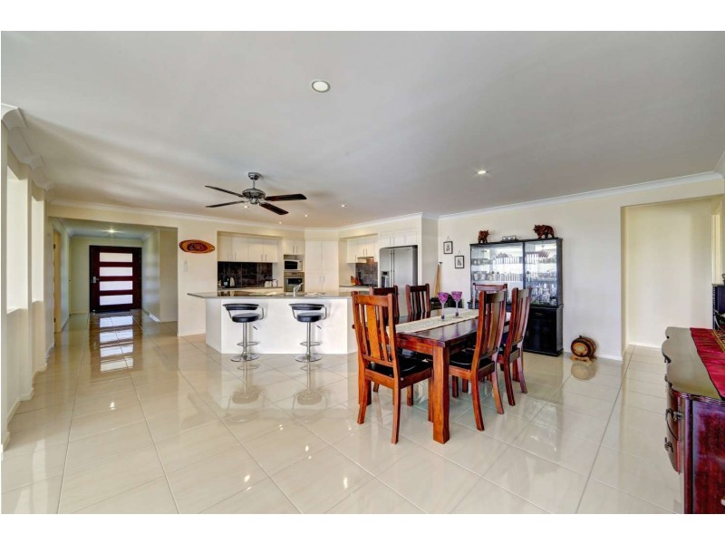 44 Bisdee Street, Coral Cove QLD 4670