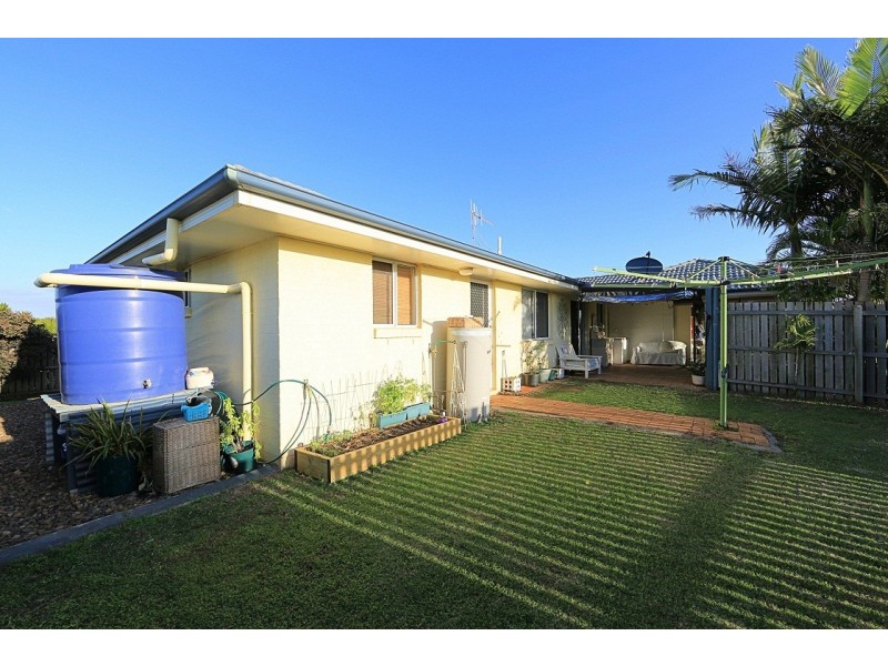 6 Belmonte Drive, Coral Cove QLD 4670