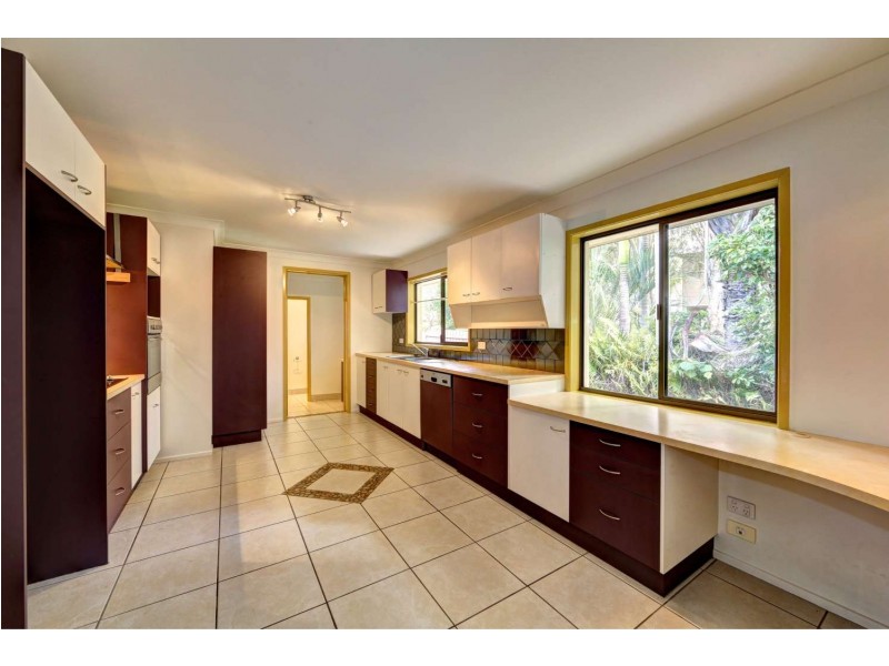 11 Watsons Road, Bargara QLD 4670