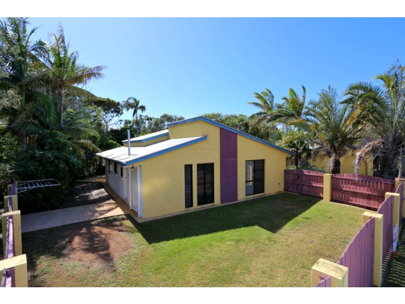 11 Watsons Road, Bargara QLD 4670