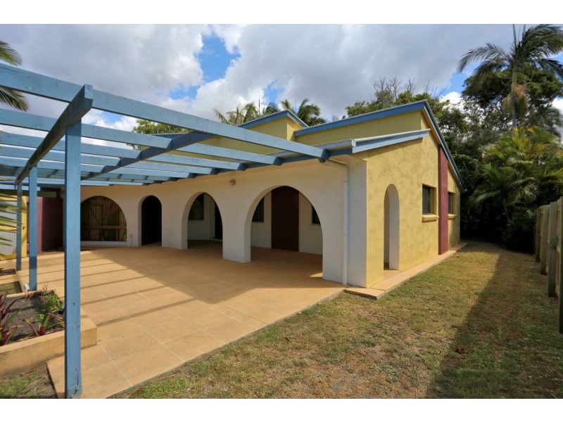 11 Watsons Road, Bargara QLD 4670