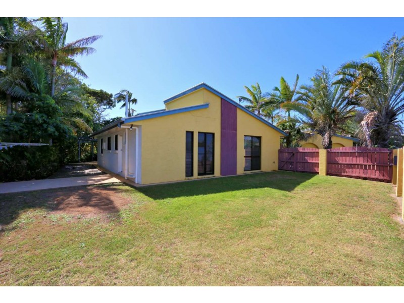 11 Watsons Road, Bargara QLD 4670