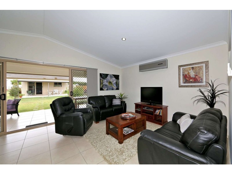 2/8 Francis Place, Innes Park QLD 4670