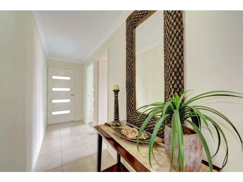 2/8 Francis Place, Innes Park QLD 4670
