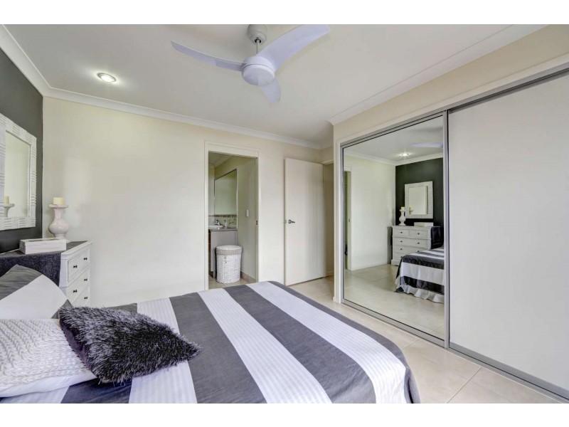 2/8 Francis Place, Innes Park QLD 4670